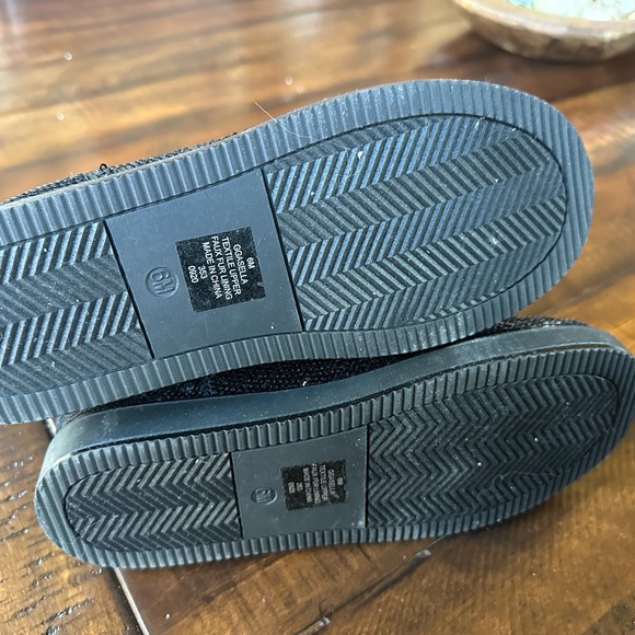 Cute sequined boots -never worn! - Picture 2 of 4